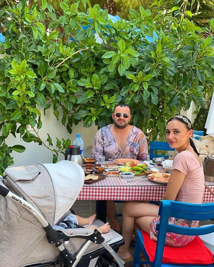 Hotel Pine Bay Club & Cakistes Breakfast Restaurant Next To Popular Kervansaray Beach (Adults Only) Kyrenia  Eksteriør billede